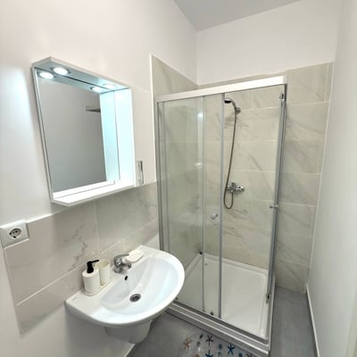 Vermietung einer modernen Wohnung mit separatem Zimmer und Balkon, Chiajna, Sektor 6, Bukarest, Rumänien